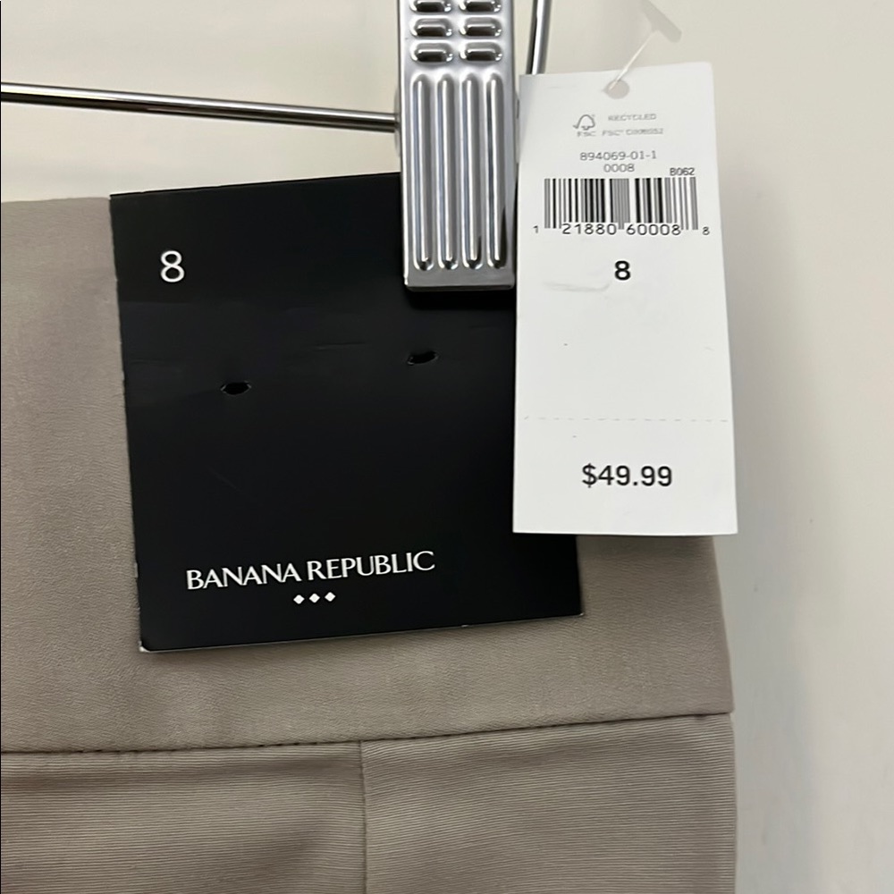 NWT Banana Republic Factory Taupe Pencil Skirt, 8 - Picture 4 of 7